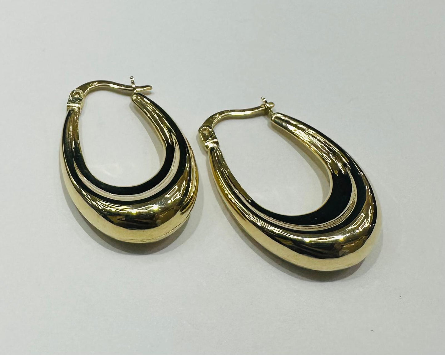 10K GOLD HOOP EARRINGS - WEIGHT: 2.3gm