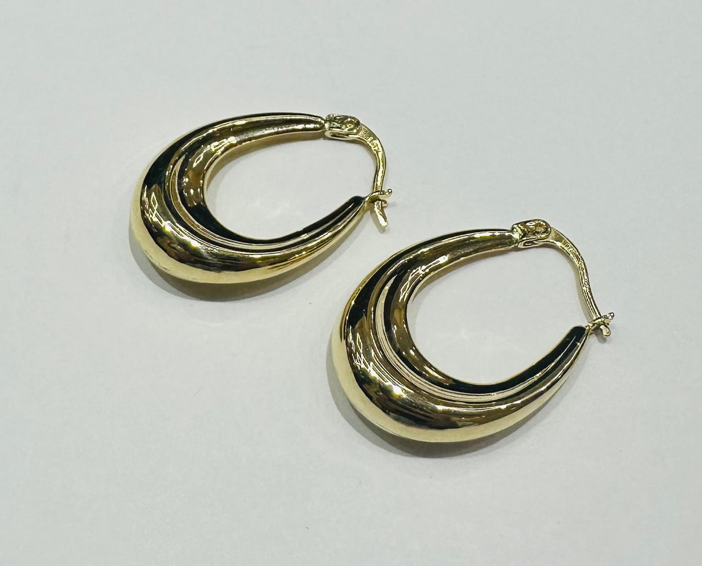 10K GOLD HOOP EARRINGS - WEIGHT: 2.3gm