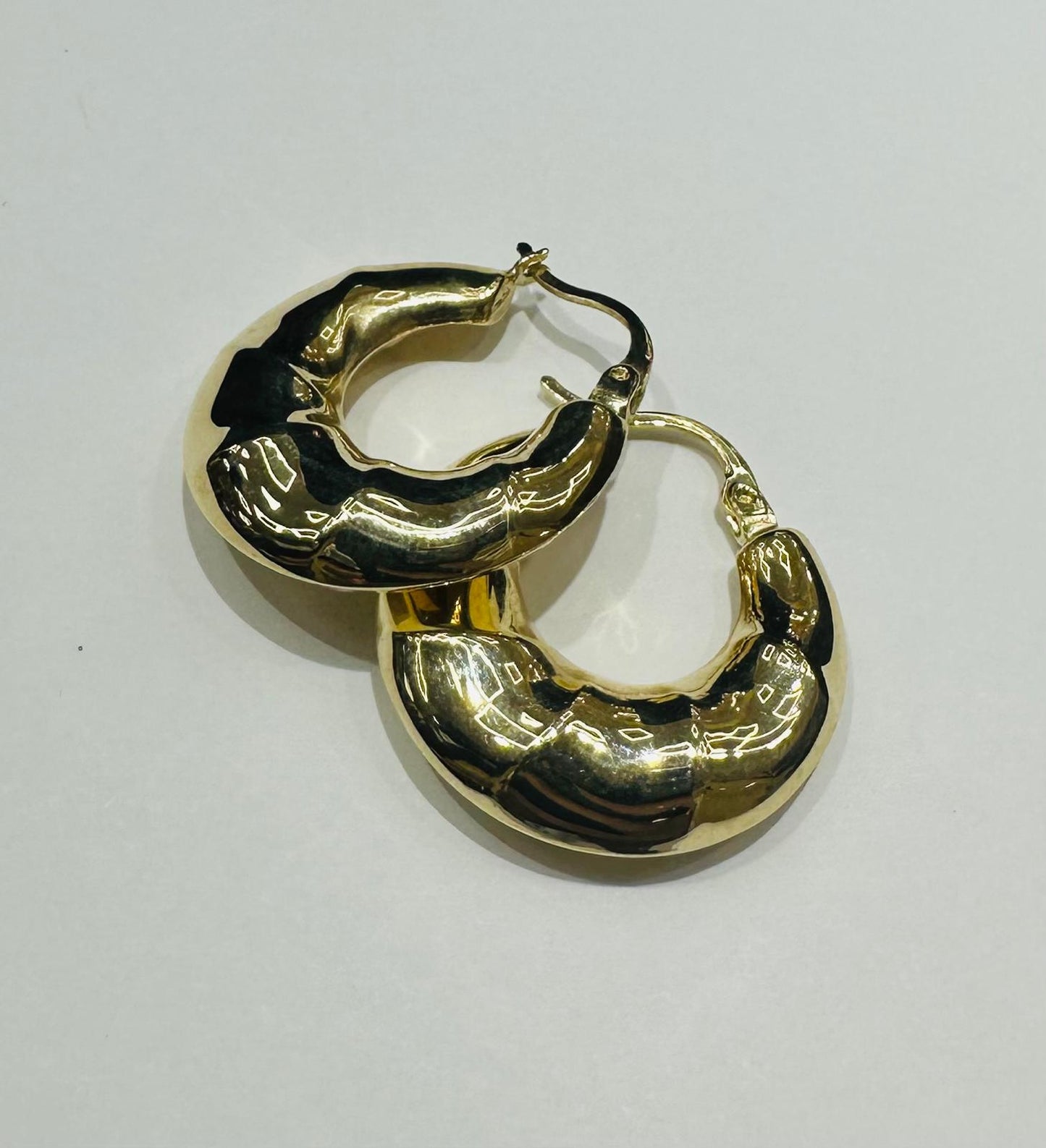 10K GOLD HOOP EARRINGS - WEIGHT: 3.4gm