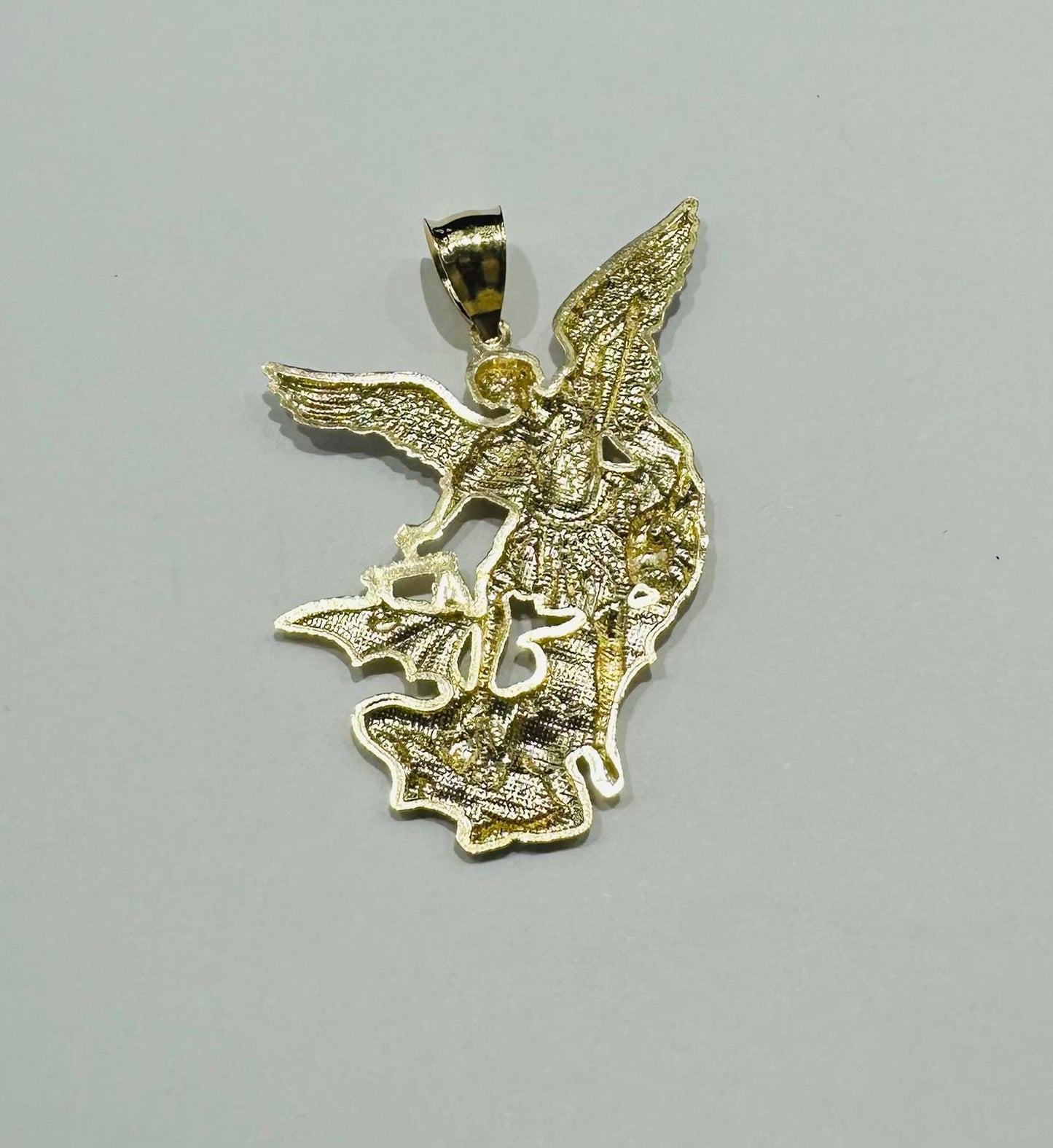 10K GOLD TWO TONED SAINT MICHAEL PENDANT- WEIGHT: 5.9gm