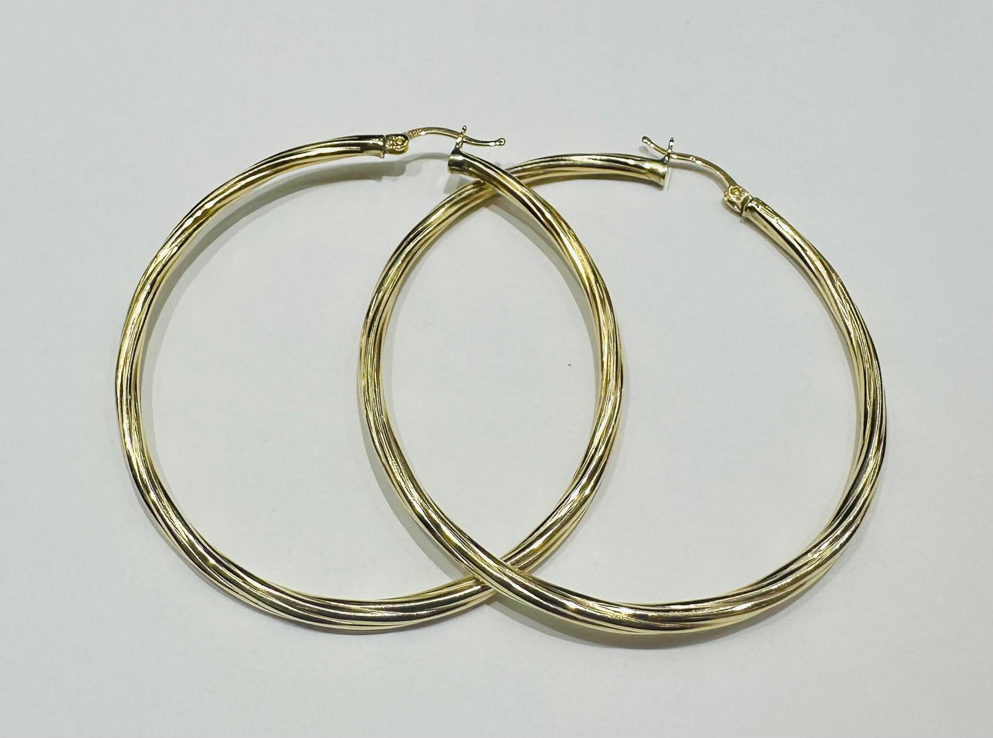 10K GOLD ROUND HOOP EARRINGS - WEIGHT: 4.9gm