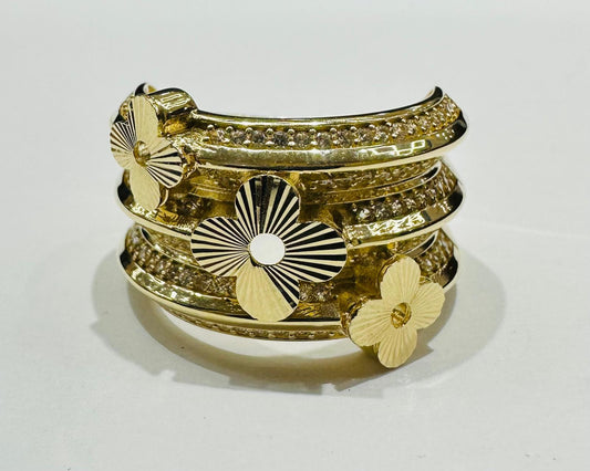14K GOLD FLOWER RING WITH CZ STONES- WEIGHT: 7.6gm