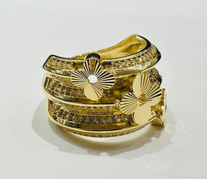14K GOLD FLOWER RING WITH CZ STONES- WEIGHT: 7.6gm