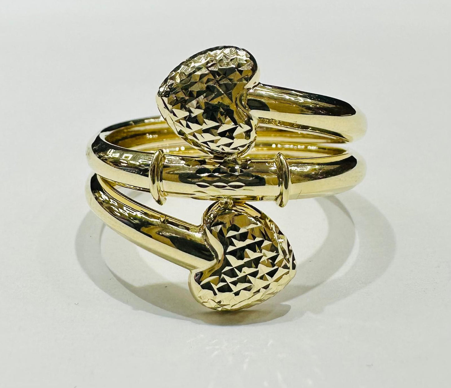 14K GOLD HEART RING- WEIGHT: 1.7gm