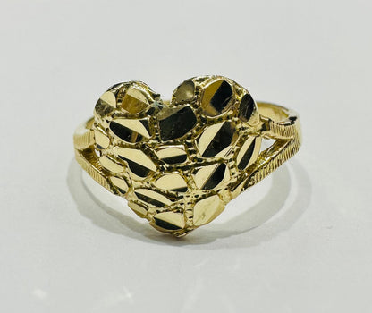 14K GOLD HEART RING- WEIGHT: 2.3gm