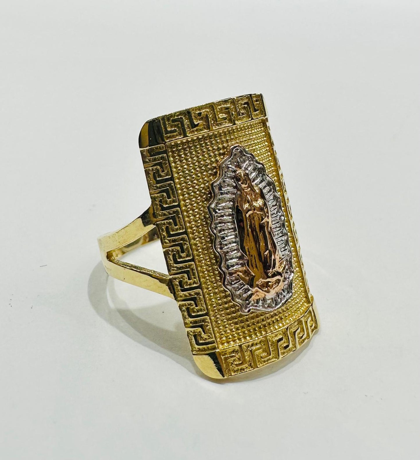 14K GOLD THREE TONED VIRGIN MARY RING- WEIGHT: 6.8gm