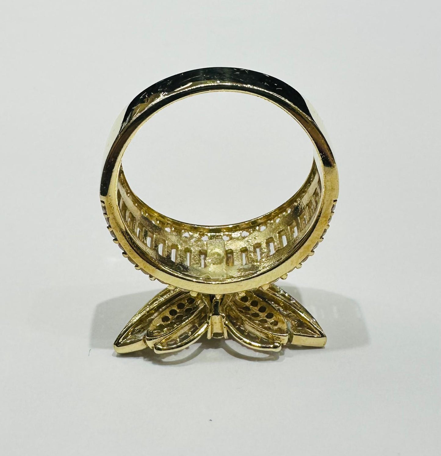 10K GOLD BUTTERFLY RING WITH WHITE SAPPHIRE- WEIGHT: 7.6gm
