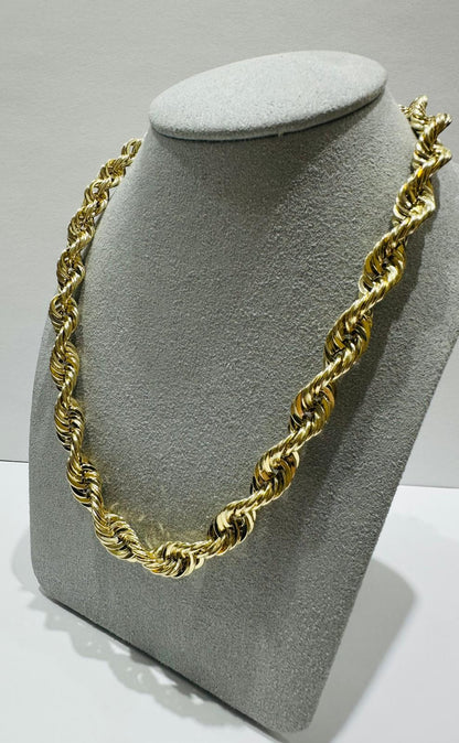 10K GOLD ROPE CHAIN-  28.3gm    22"    8mm