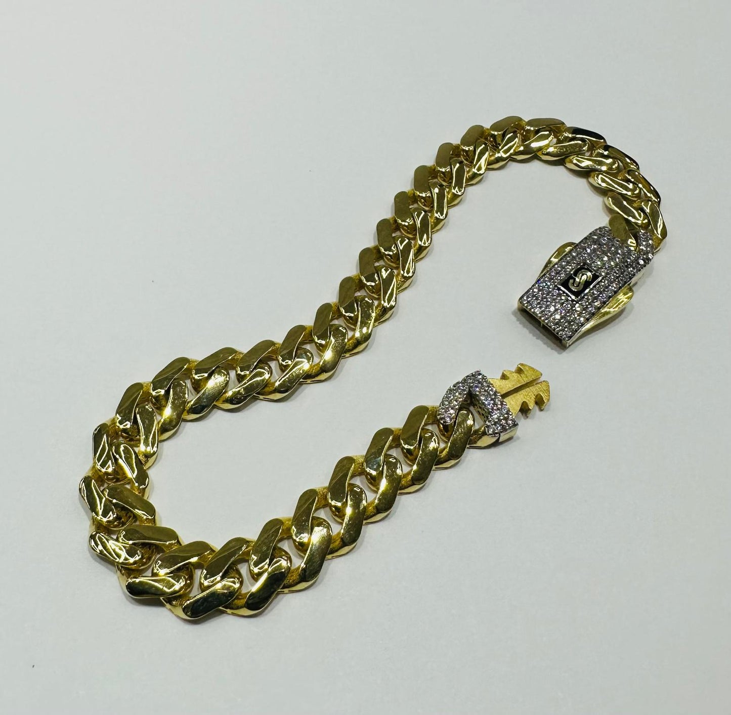 10K GOLD CLASSIC MONACO LINK CHAIN BRACELET-  13.4gm    8"    7.60mm