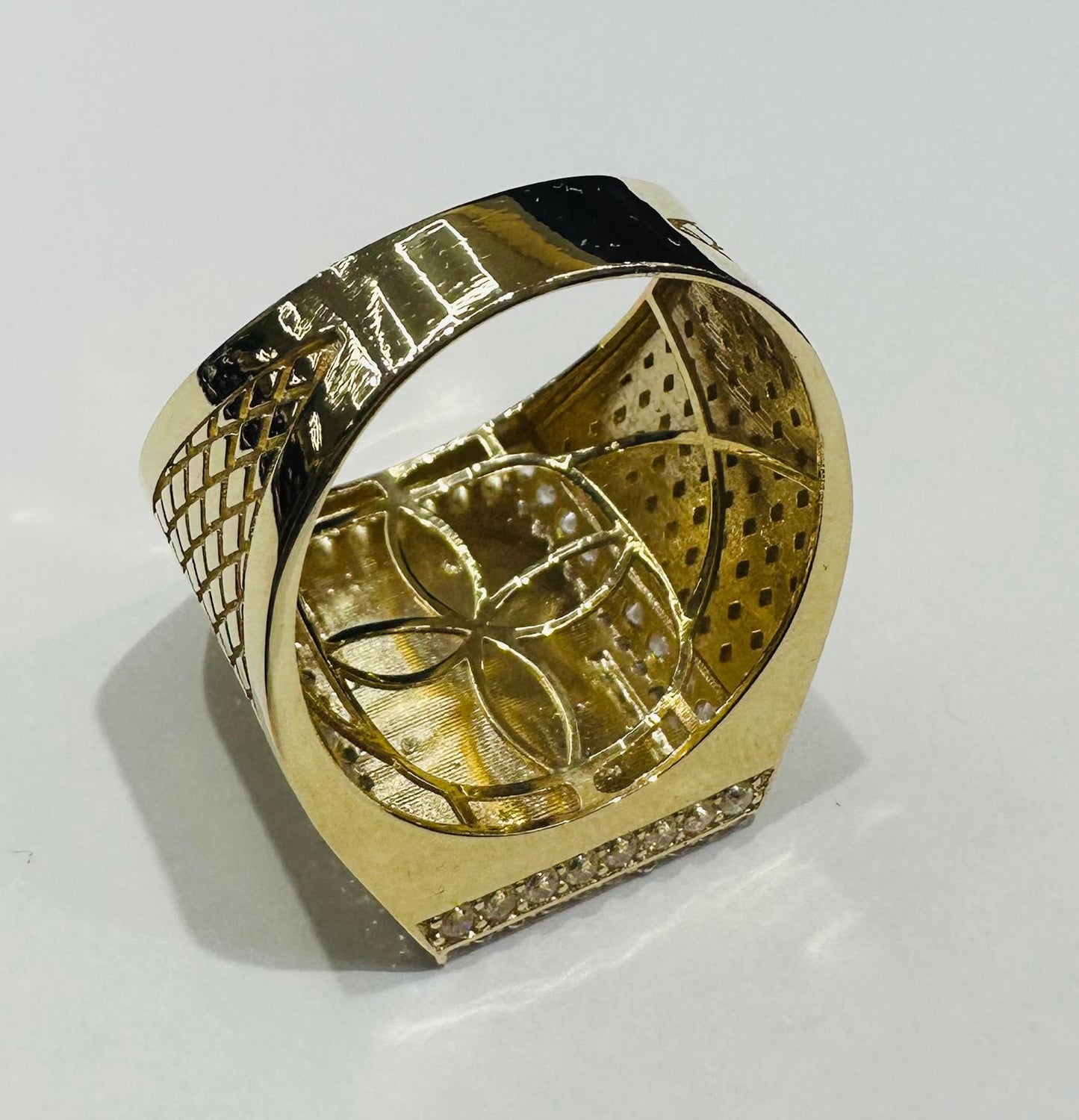 10K GOLD KING ACE OF SPADES RING-  6.0gm