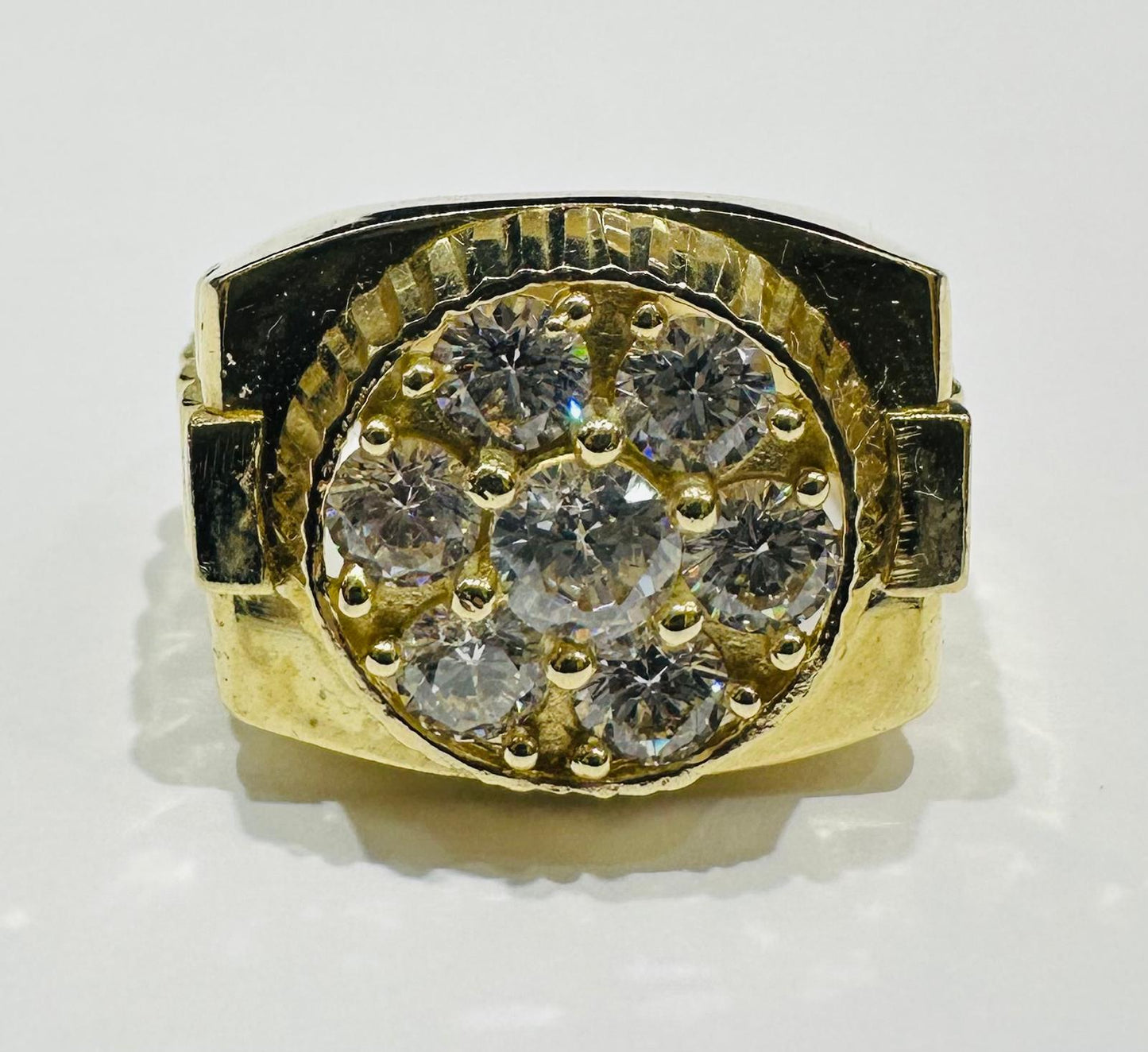 10K GOLD ROUND WHITE SAPPHIRE STONE RING- 10.6gm