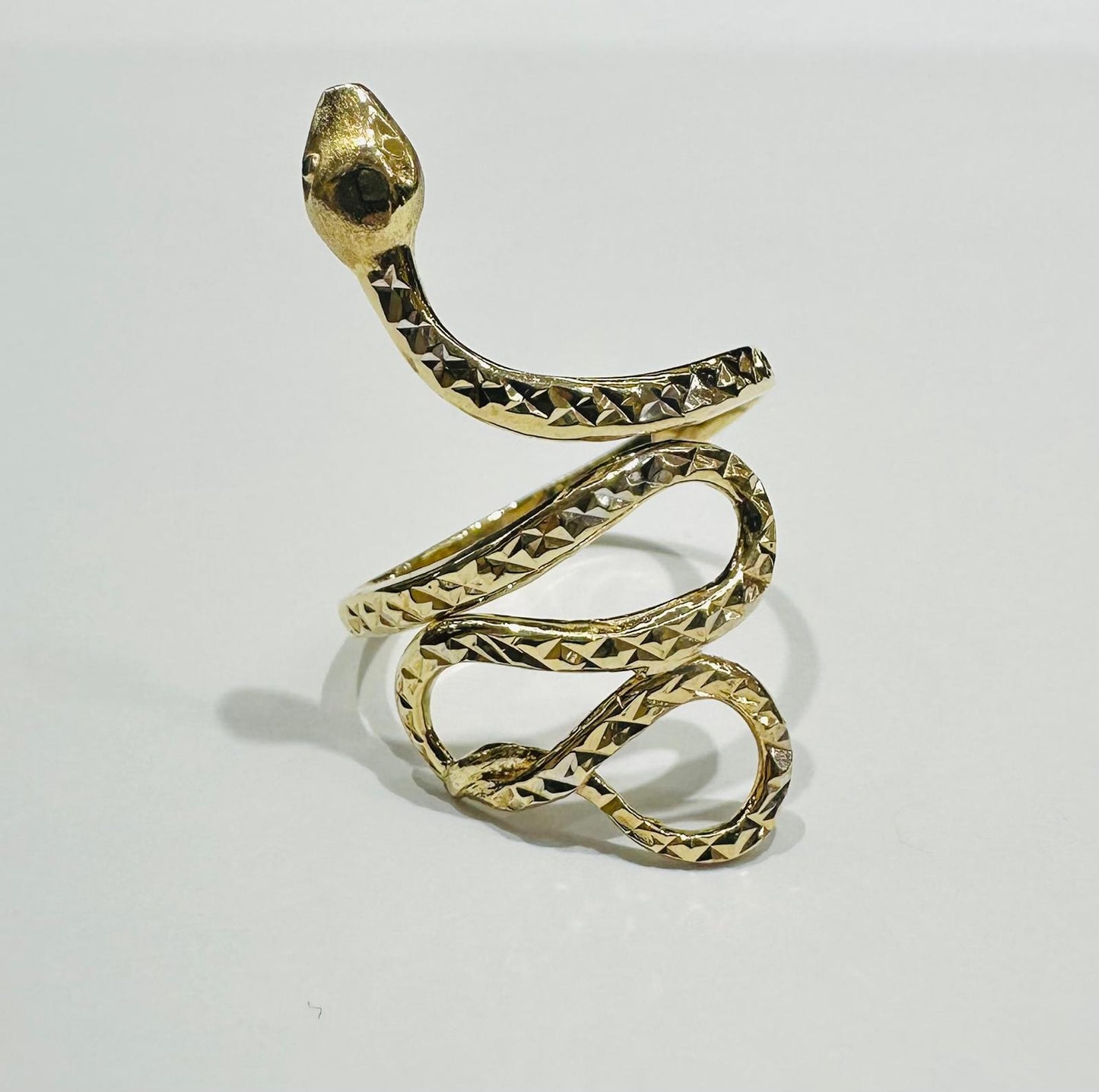 10K GOLD SNAKE RING- 2.8gm