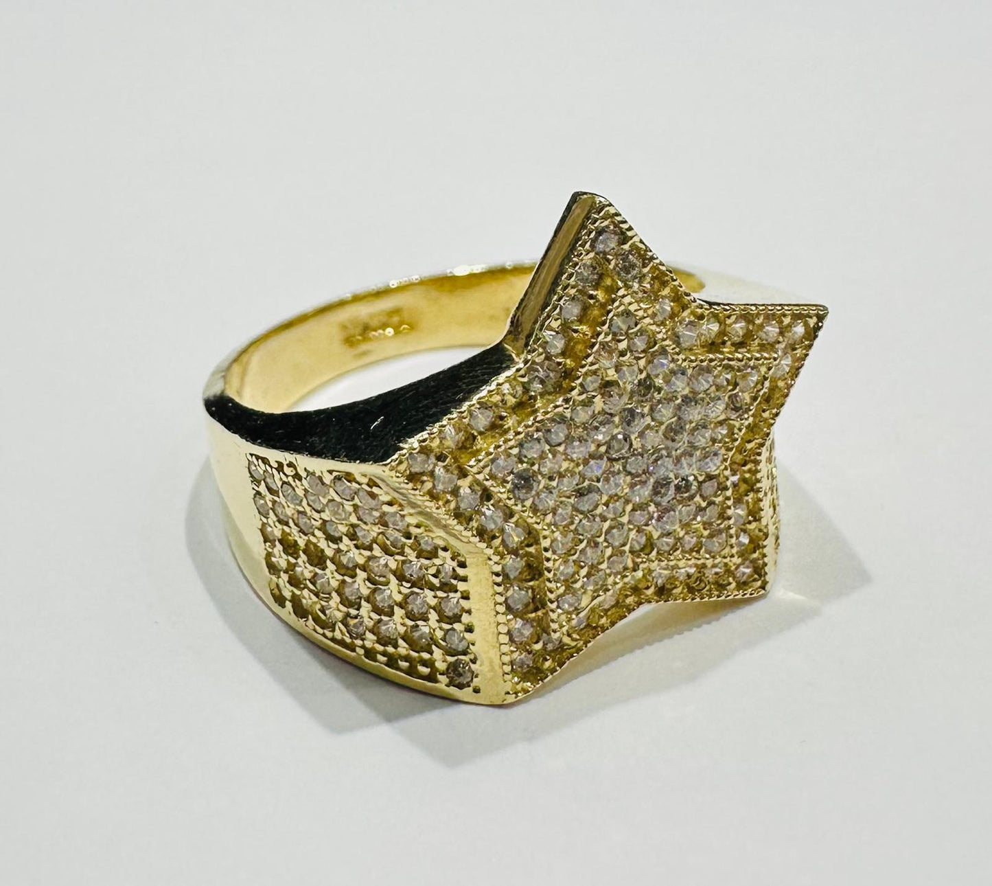 10K GOLD STAR WHITE SAPPHIRE STONE RING- 6.2gm