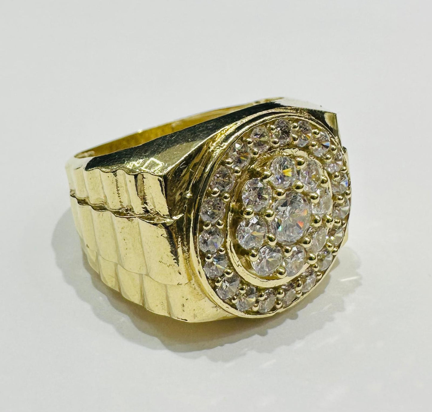 10K GOLD ROUND WHITE SAPPHIRE STONE RING- 8.0gm