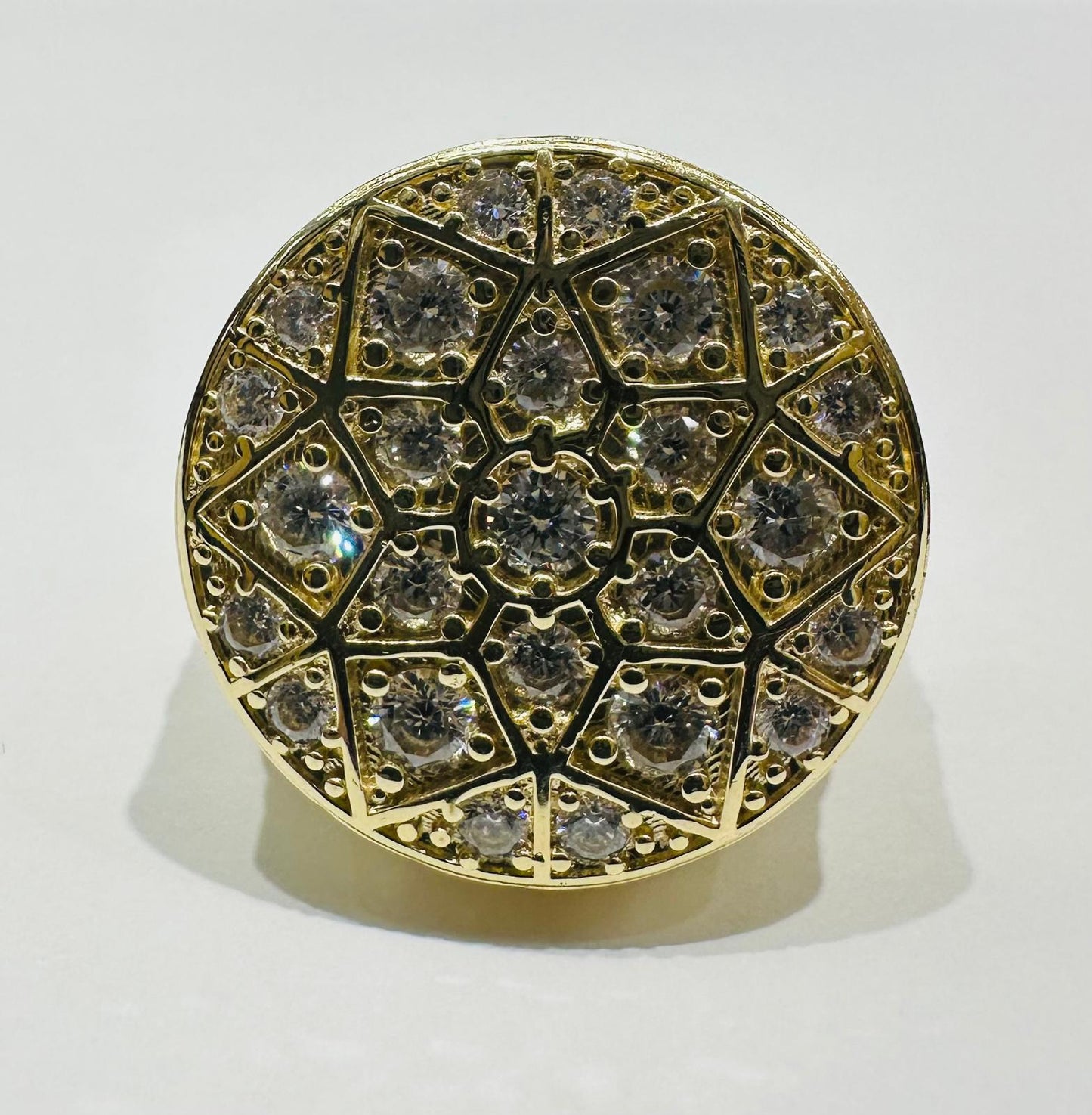10K GOLD ROUND WHITE SAPPHIRE STONE RING- 16.0gm