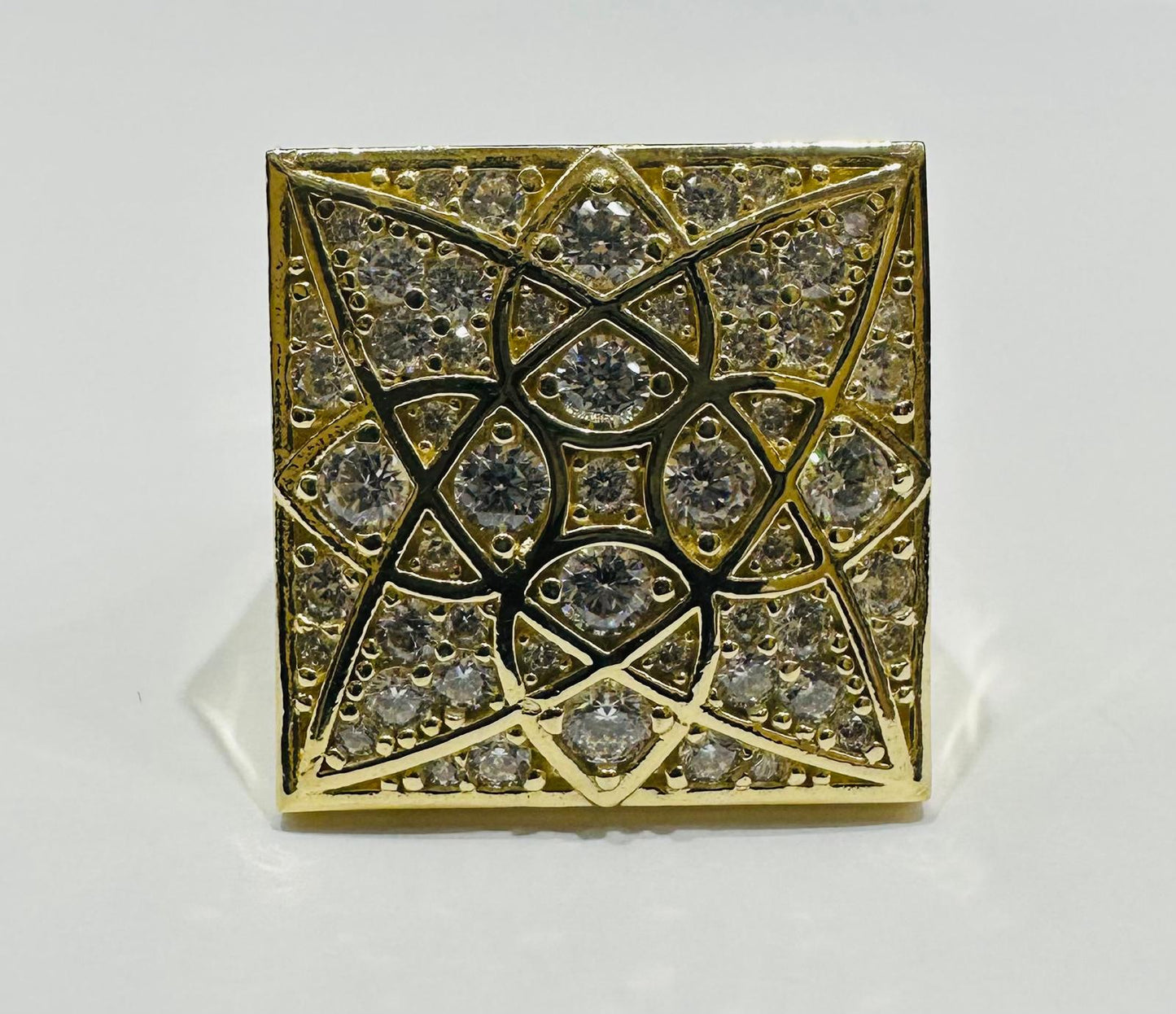 10K GOLD SQUARE WHITE SAPPHIRE STONE RING- 9.5gm