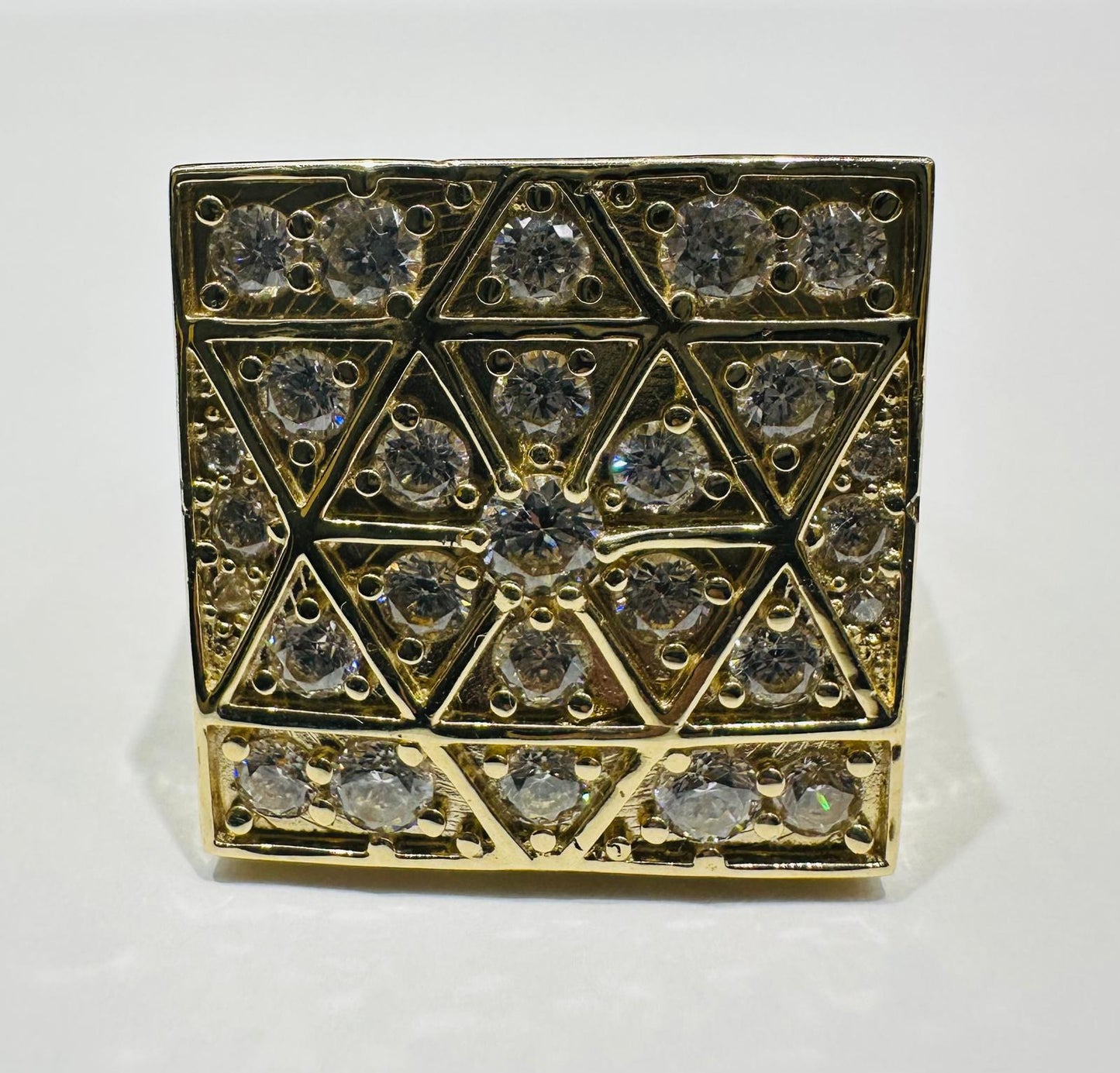 10K GOLD SQUARE WHITE SAPPHIRE STONE RING- 19.0gm