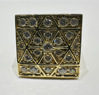 10K GOLD SQUARE WHITE SAPPHIRE STONE RING- 19.0gm