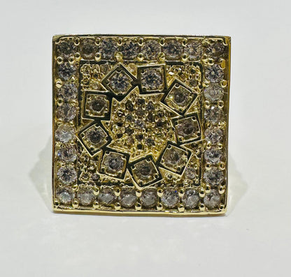 10K GOLD SQUARE WHITE SAPPHIRE STONE RING- 20.0gm
