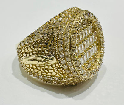 10K GOLD ROUND BAGUETTE RING- 7.6gm