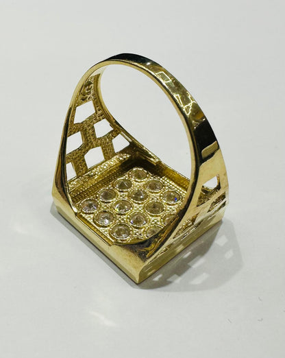 10K GOLD SQUARE WHITE SAPPHIRE STONE RING- 5.2gm