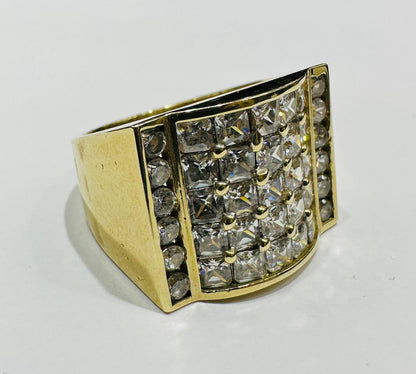 10K GOLD WHTE SAPPHIRE STONE RING- 11.8gm