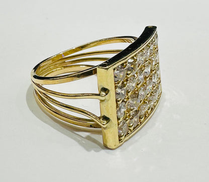 10K GOLD WHITE SAPPHIRE STONE RING- 4.3gm
