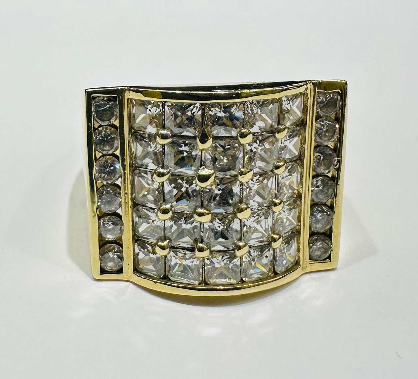 10K GOLD WHTE SAPPHIRE STONE RING- 11.8gm