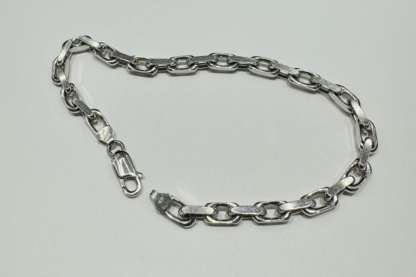 10K WHITE GOLD ANCHOR LINK CHAIN BRACELET-  19.2gm    8"    4.58mm