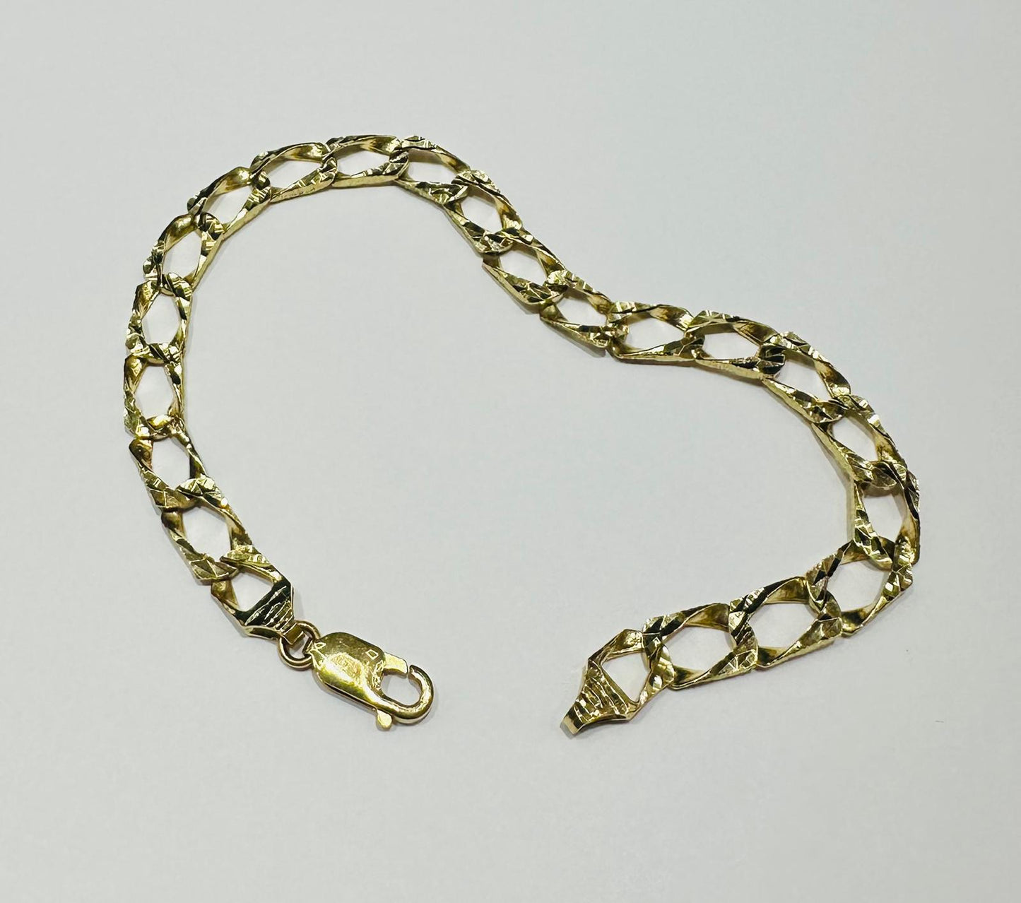 10K GOLD CUBAN LINK CHAIN BRACELET-  8.8gm    8"    6.75mm