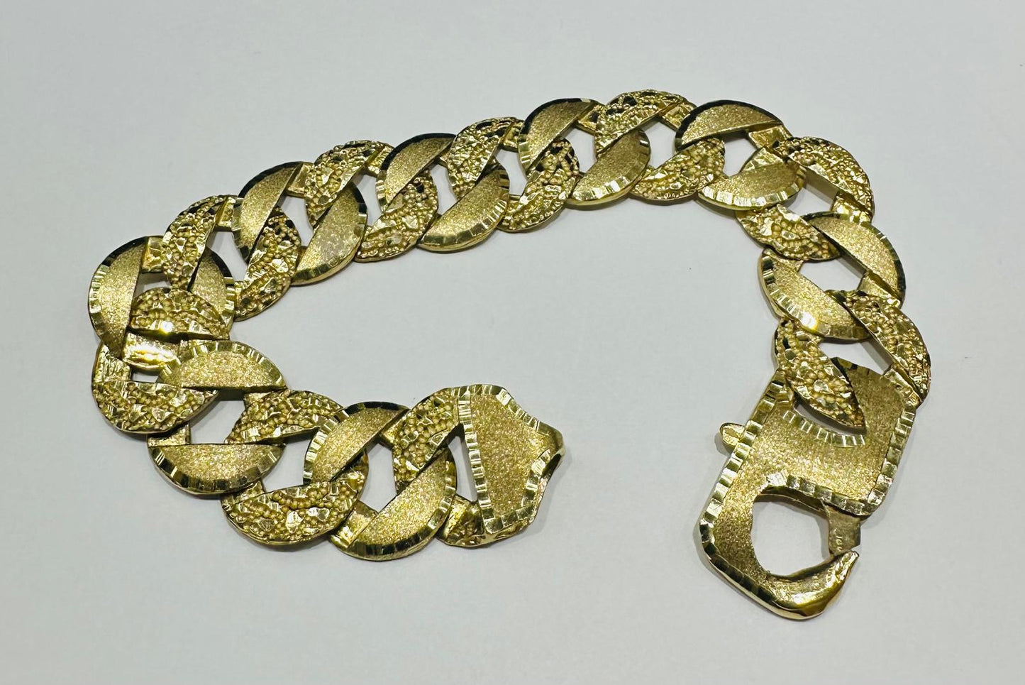 10K GOLD NUGGET CUBAN LINK CHAIN BRACELET-  54gm    9"     19.45mm