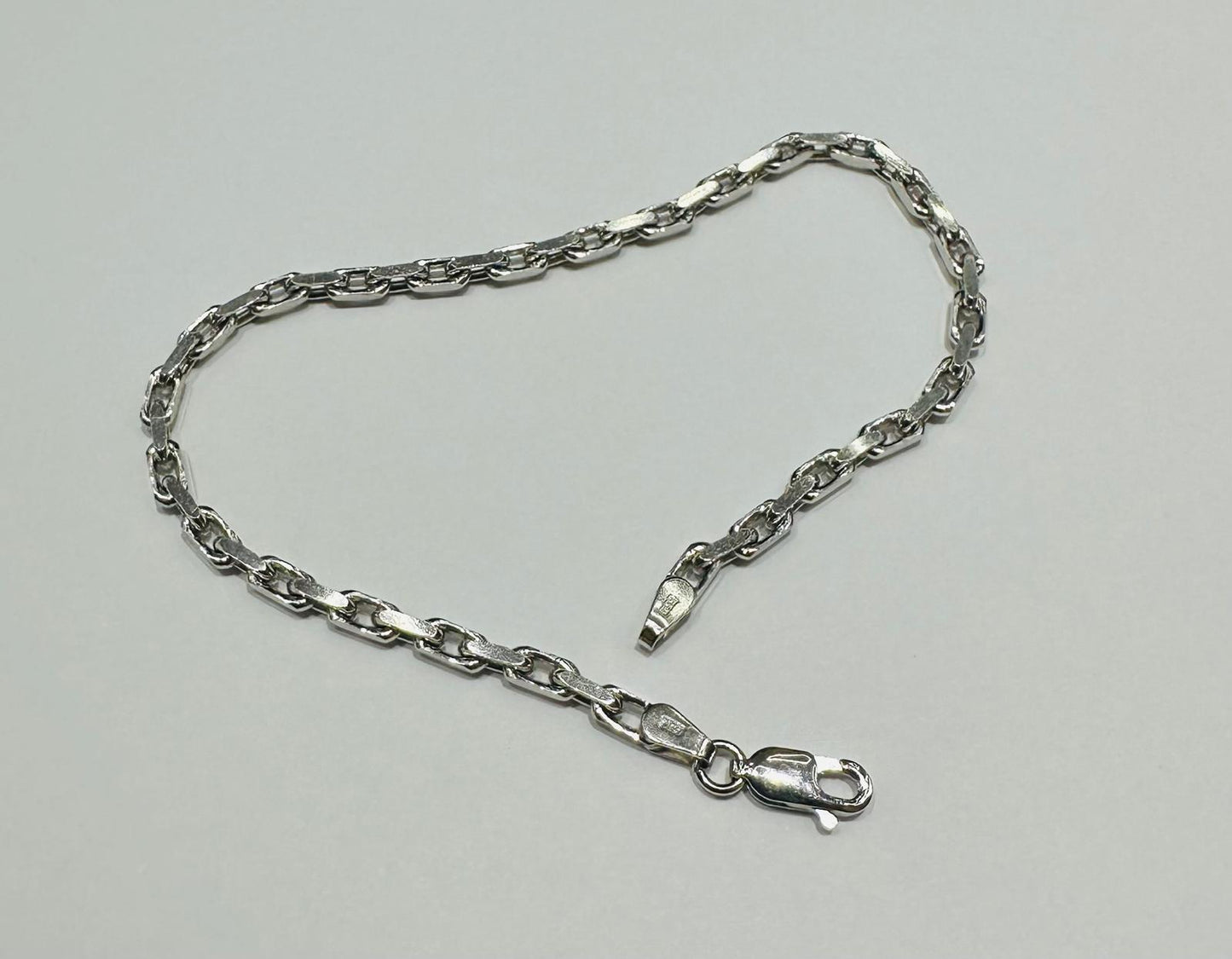 10K WHITE GOLD ANCHOR LINK CHAIN BRACELET-  8.3gm    8"    2.72mm