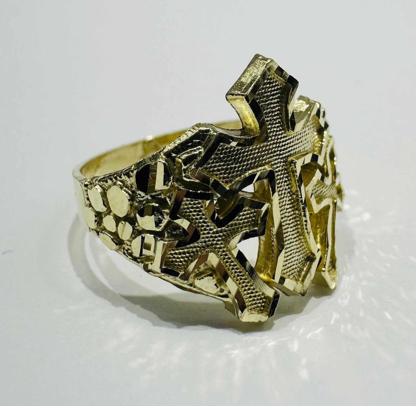 10K GOLD CROSS NUGGET RING- 2.9gm