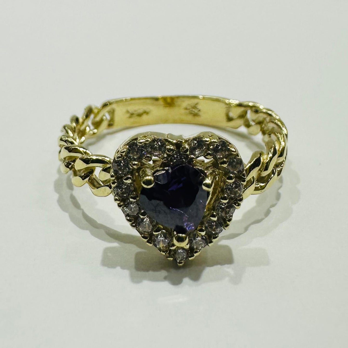 10K GOLD HEART RING WITH CZ STONES- 2.8gm