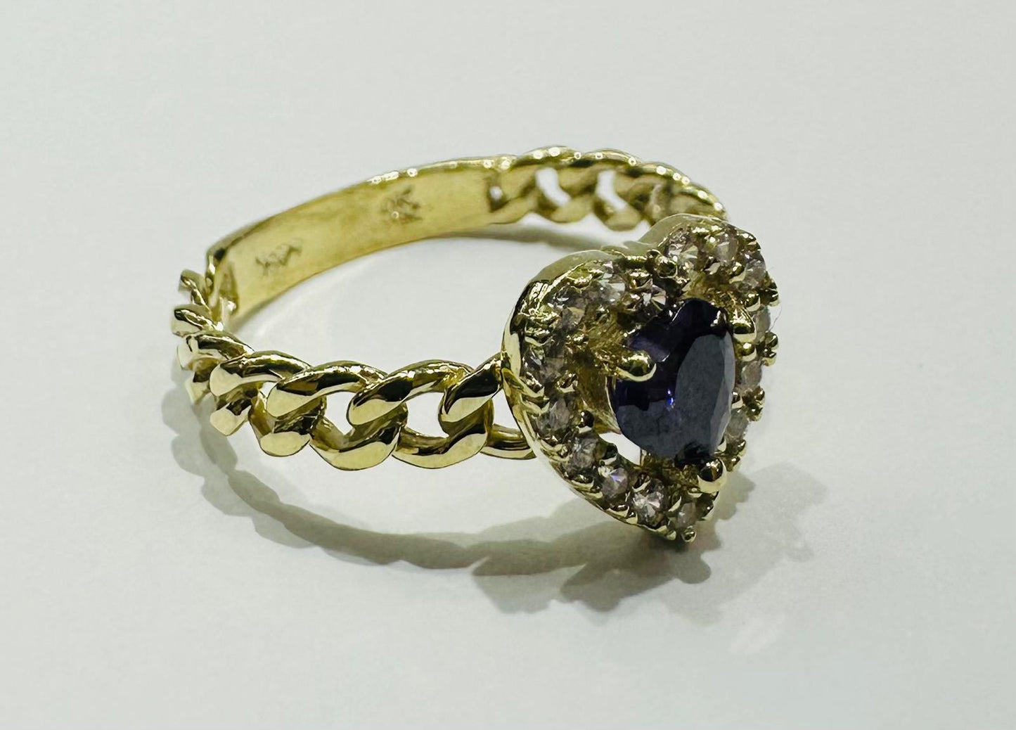 10K GOLD HEART RING WITH CZ STONES- 2.8gm