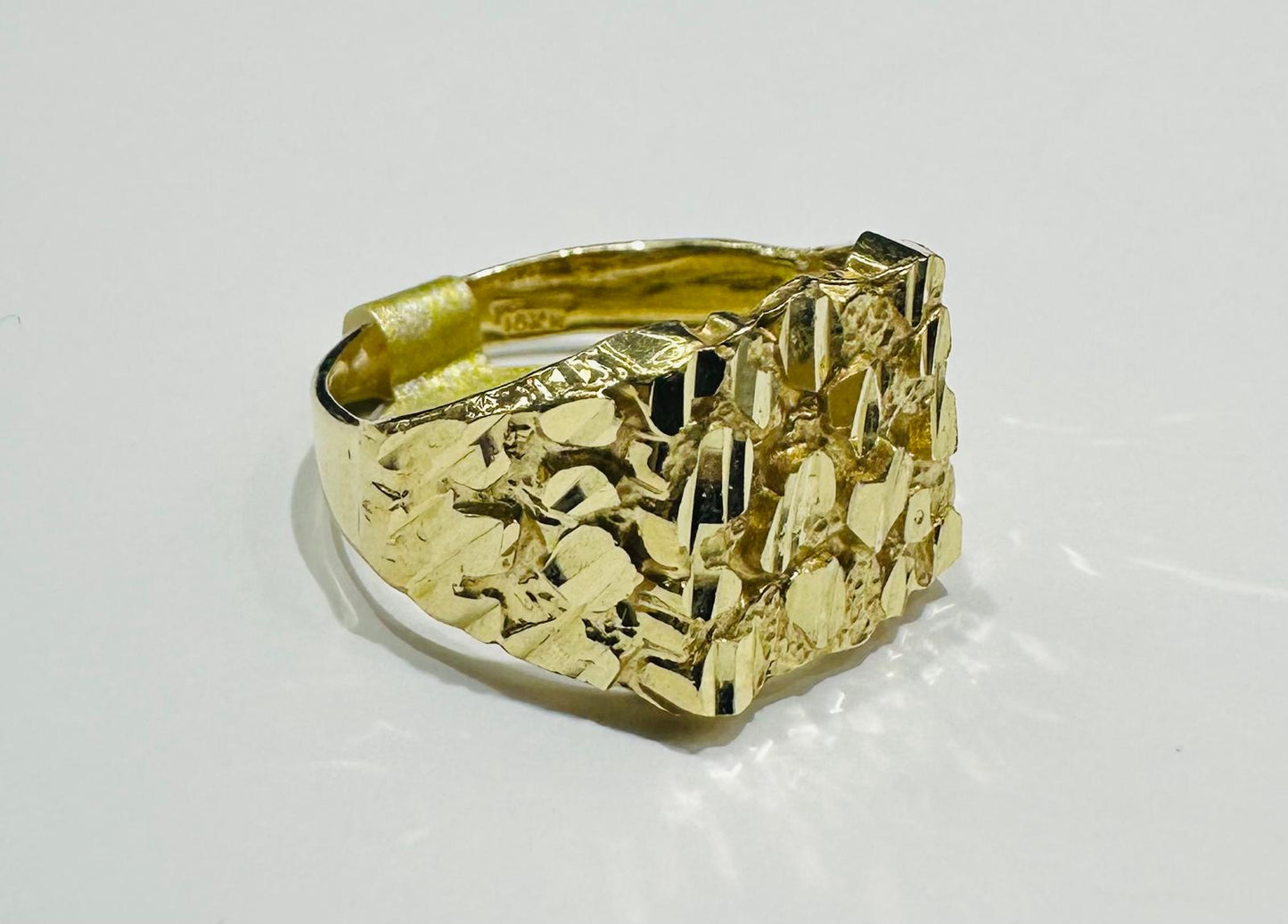 10K GOLD NUGGET RING- 3.1gm