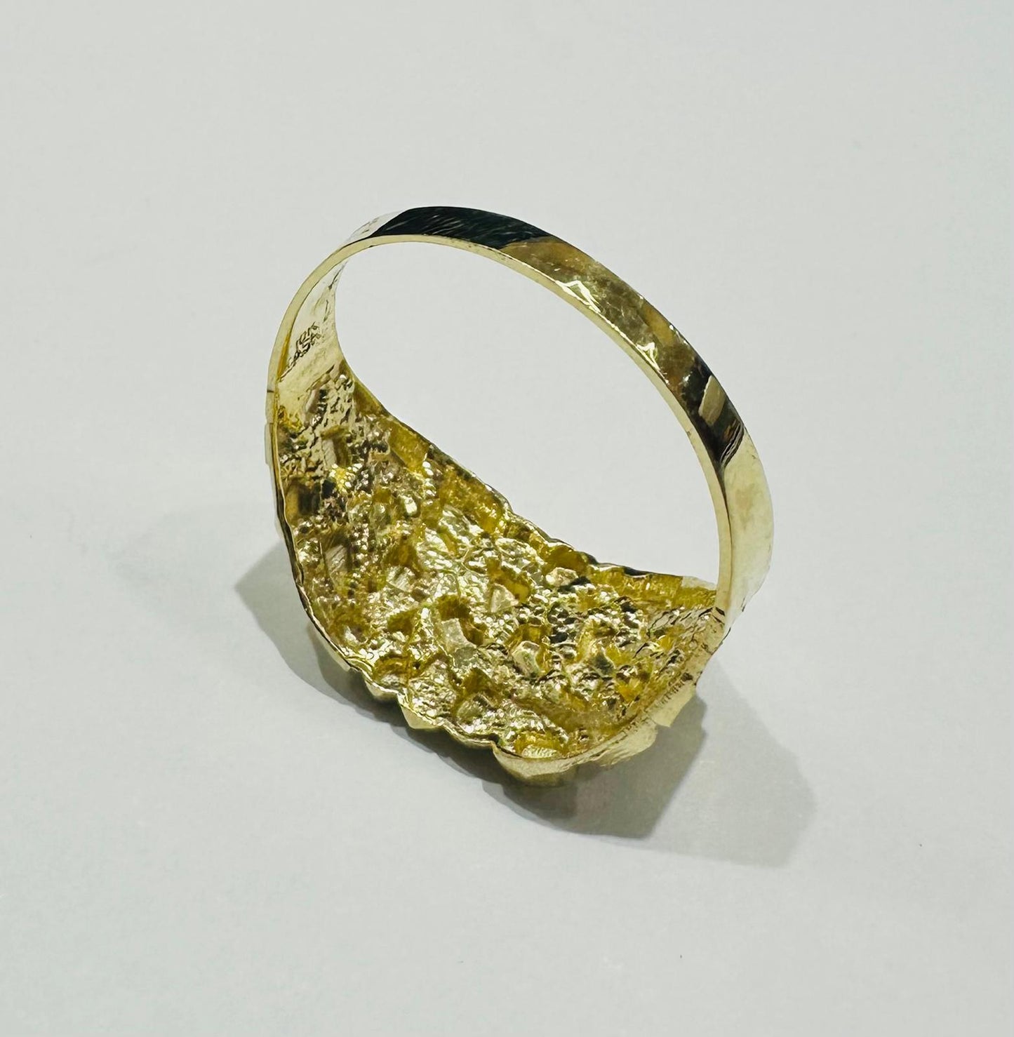 10K GOLD NUGGET RING- 2.9gm