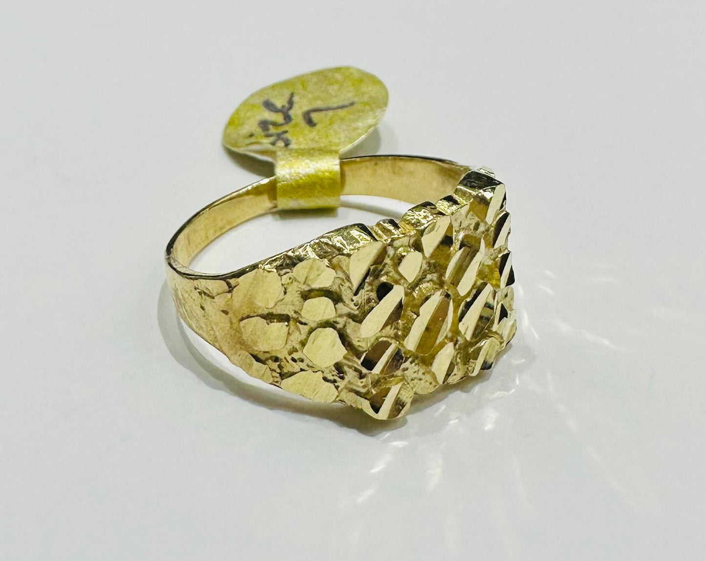 10K GOLD NUGGET RING- 2.8gm