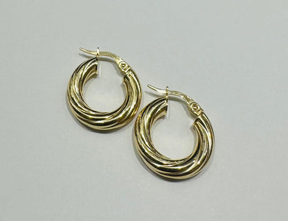 10K GOLD ROUND TWIST HOOP EARRINGS- 1.8gm