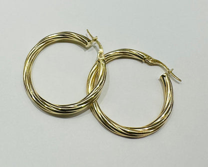 10K GOLD ROUND HOOP EARRINGS- 1.7gm