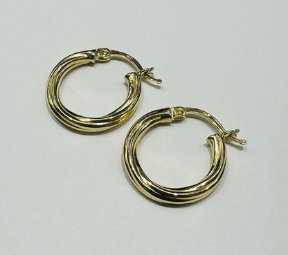 10K GOLD ROUND TWIST HOOP EARRINGS- 1.5gm