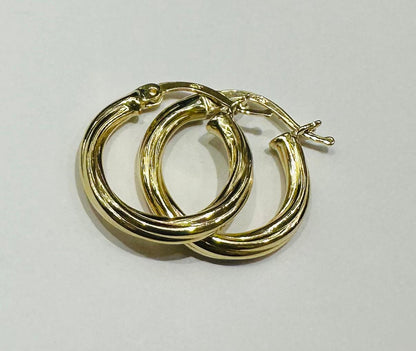 10K GOLD ROUND TWIST HOOP EARRINGS- 1.5gm