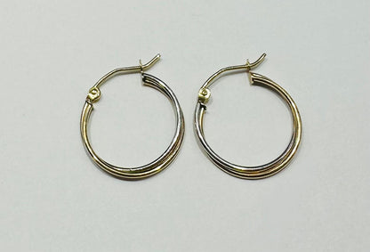 10K GOLD ROUND TWO TONED HOOP EARRINGS- 0.9gm