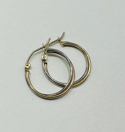 10K GOLD ROUND TWO TONED HOOP EARRINGS- 0.9gm