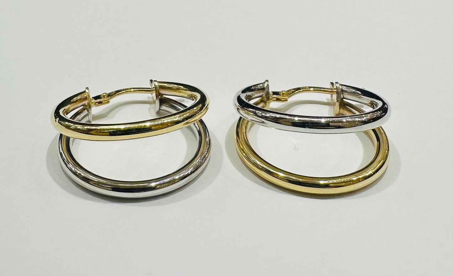 10K GOLD ROUND TWO TONED HOOP EARRINGS- 2.4gm