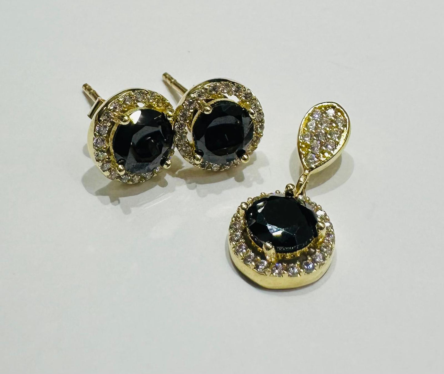 10K GOLD PENDANT AND EARRINGS SET WITH CZ STONES- WEIGHT:  3.1gm