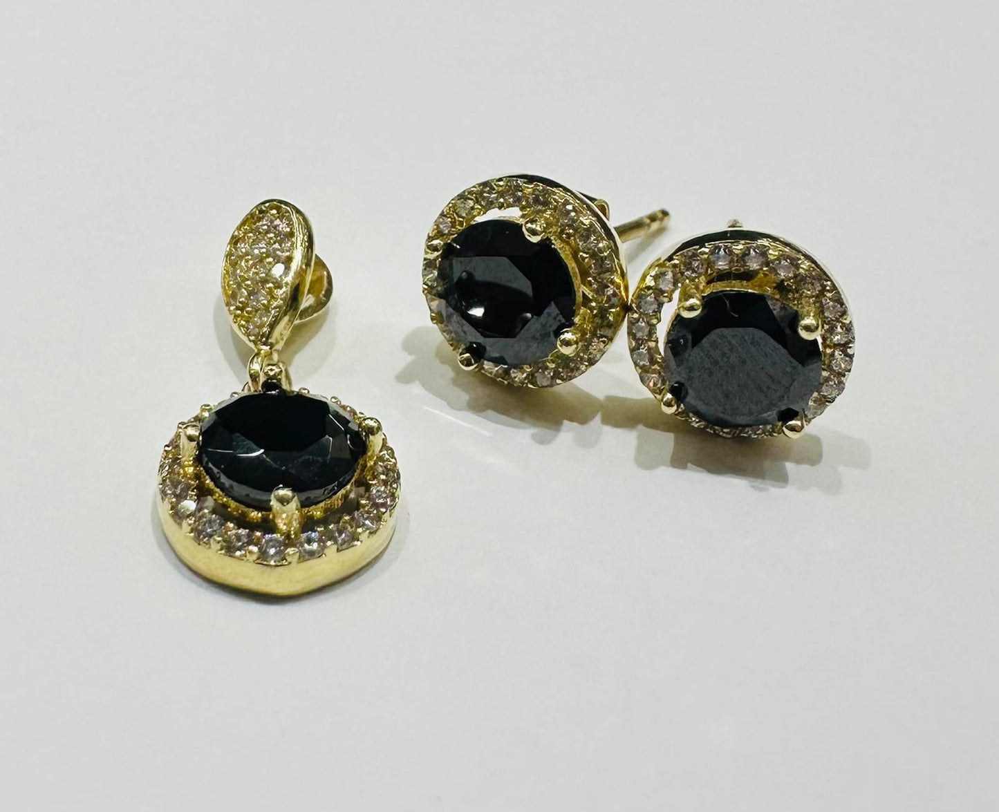 10K GOLD PENDANT AND EARRINGS SET WITH CZ STONES- WEIGHT:  3.1gm