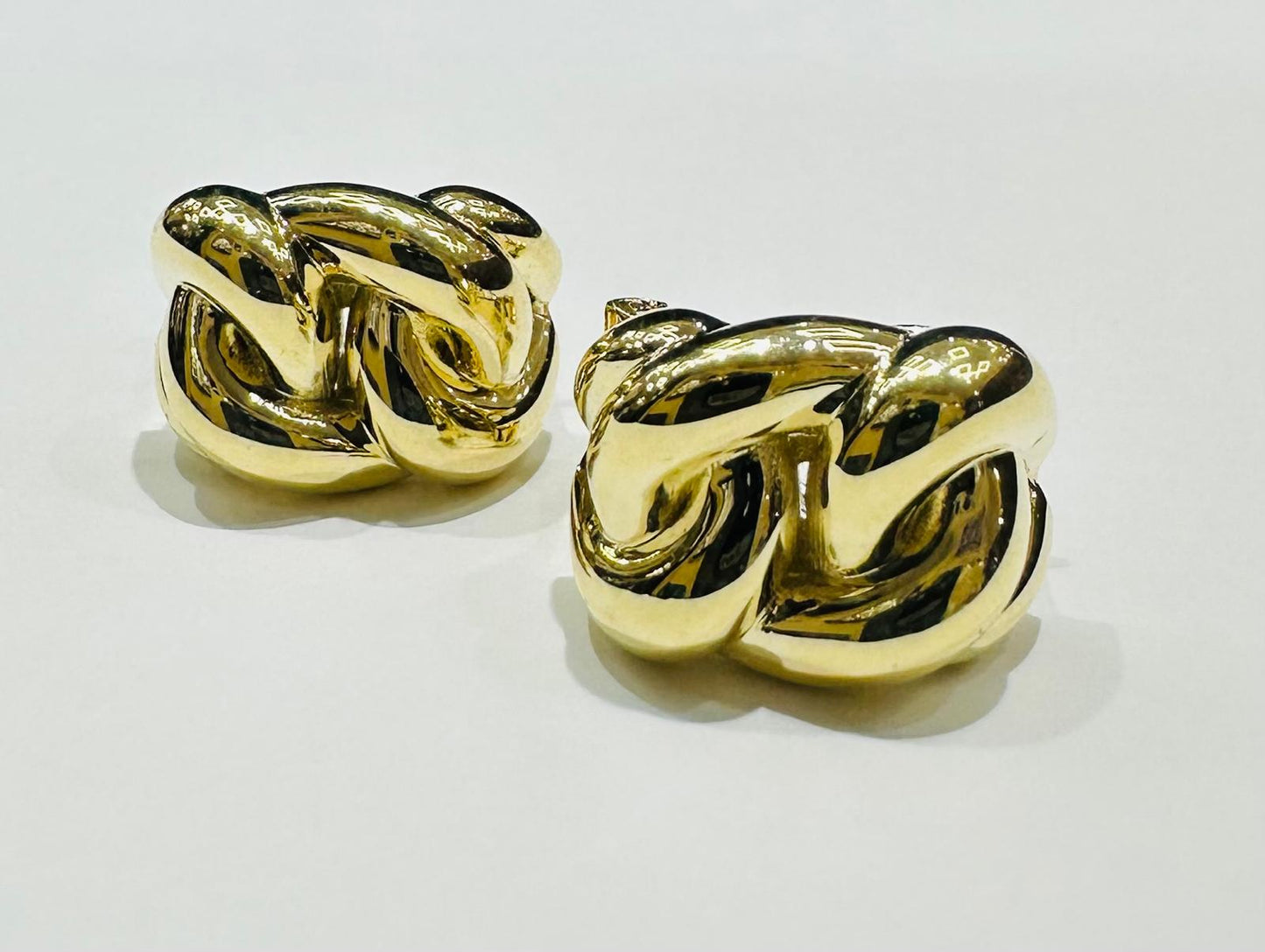 10K GOLD KNOT EARRINGS- 3.3gm