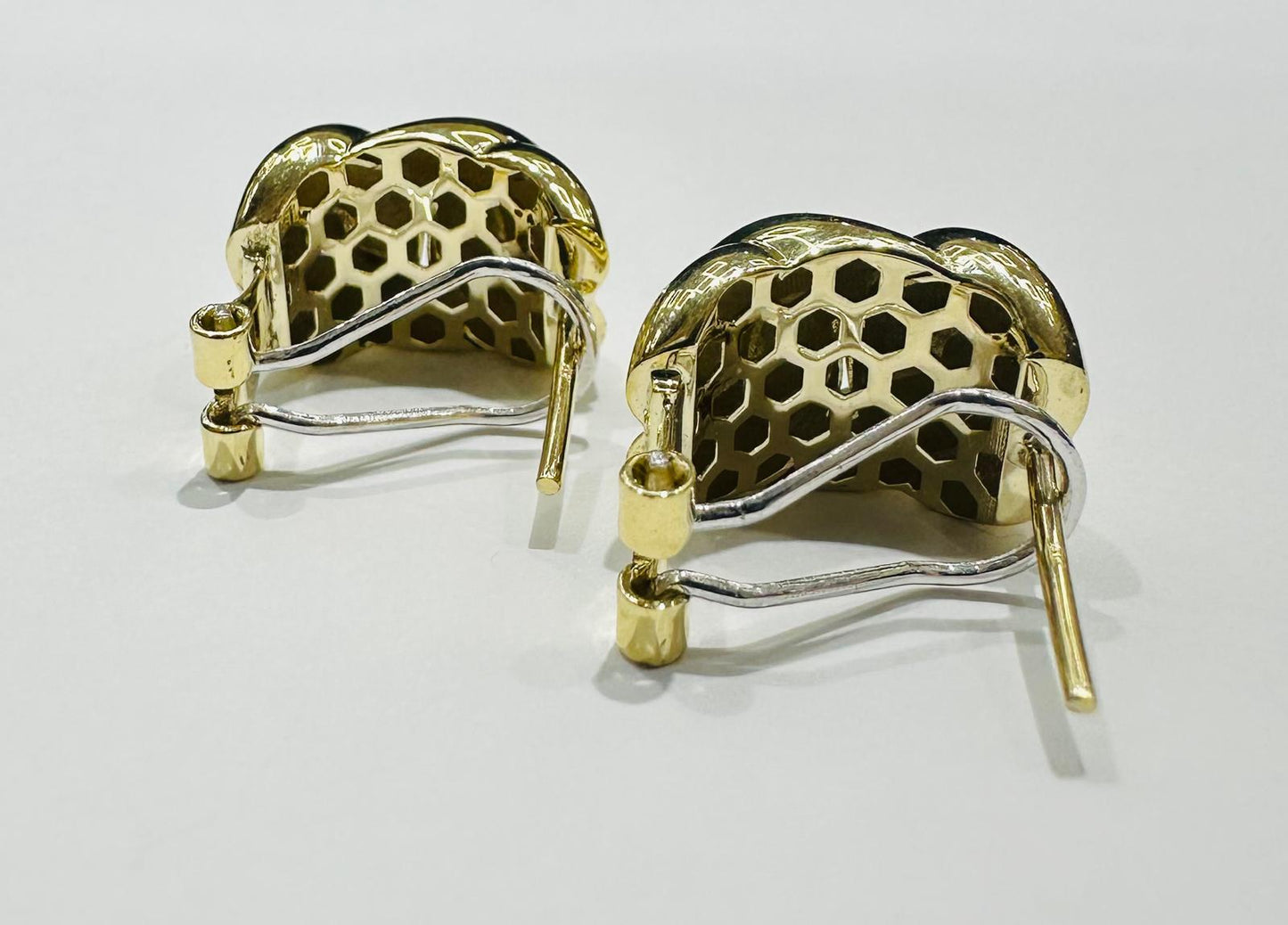 10K GOLD KNOT EARRINGS- 3.3gm