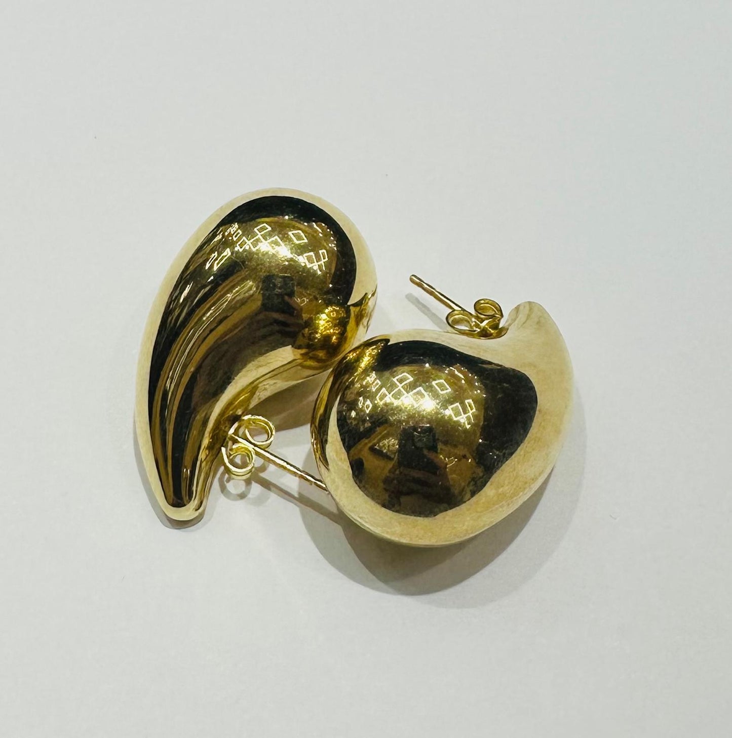 10K GOLD TEARDROP EARRINGS- 6.4gm
